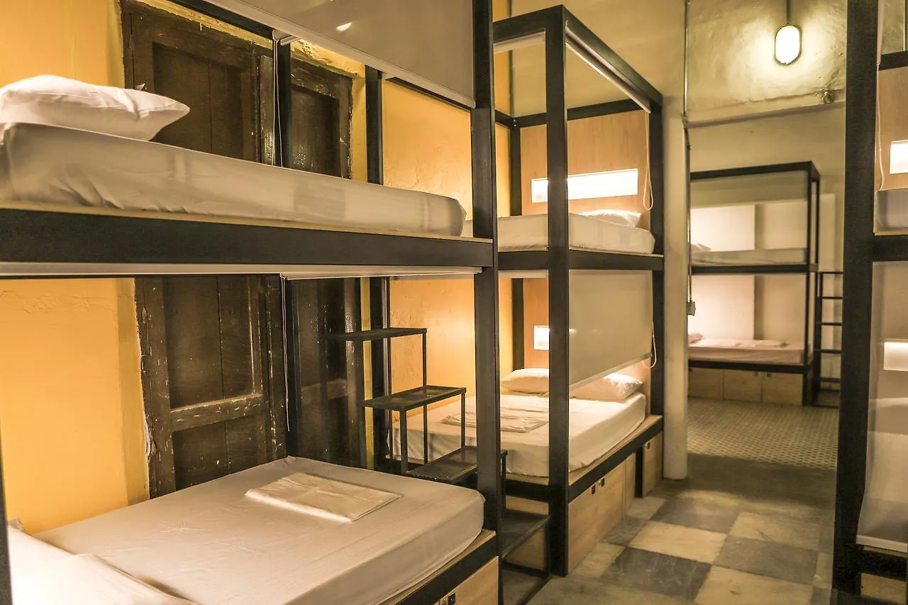 Baboon Hostel Santa Marta